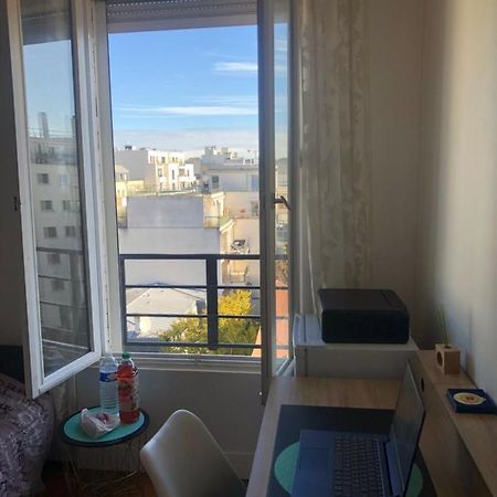 Appartement Tres Calme A 10Mn De Paris - Woman & Couples Only Courbevoie Exterior photo