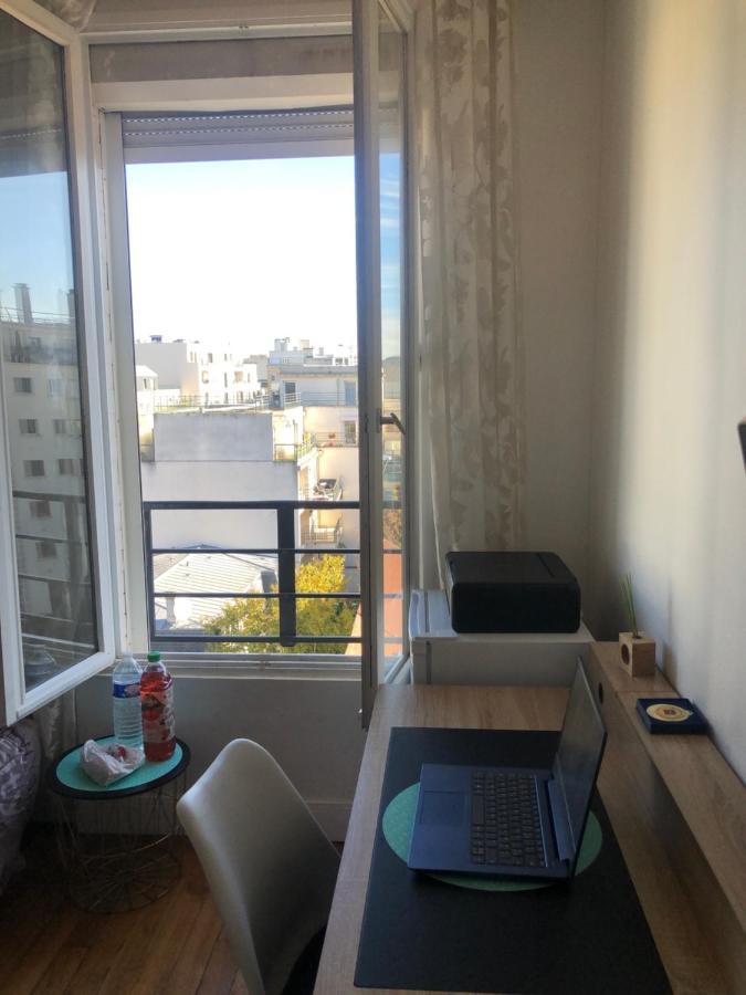 Appartement Tres Calme A 10Mn De Paris - Woman & Couples Only Courbevoie Exterior photo